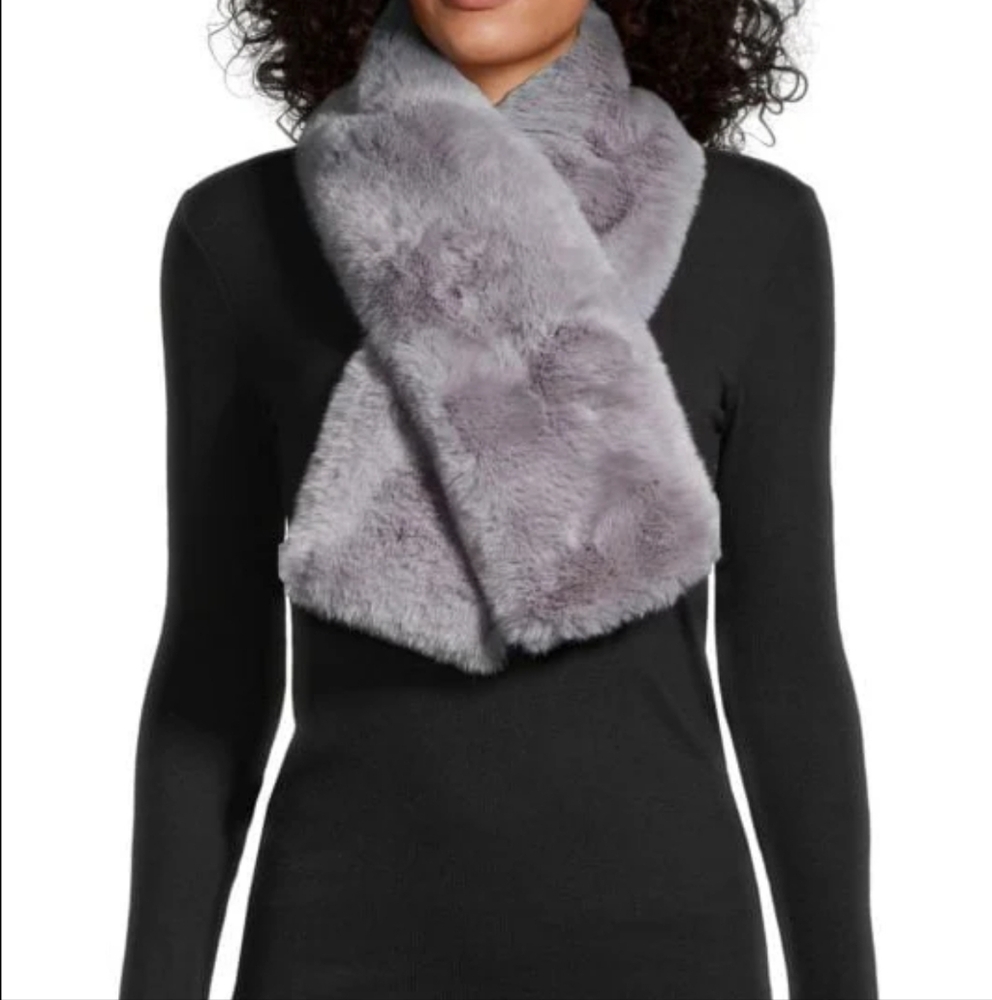 NWT Belle Fare Cashmere Faux Fur Reversible Scarf Grey